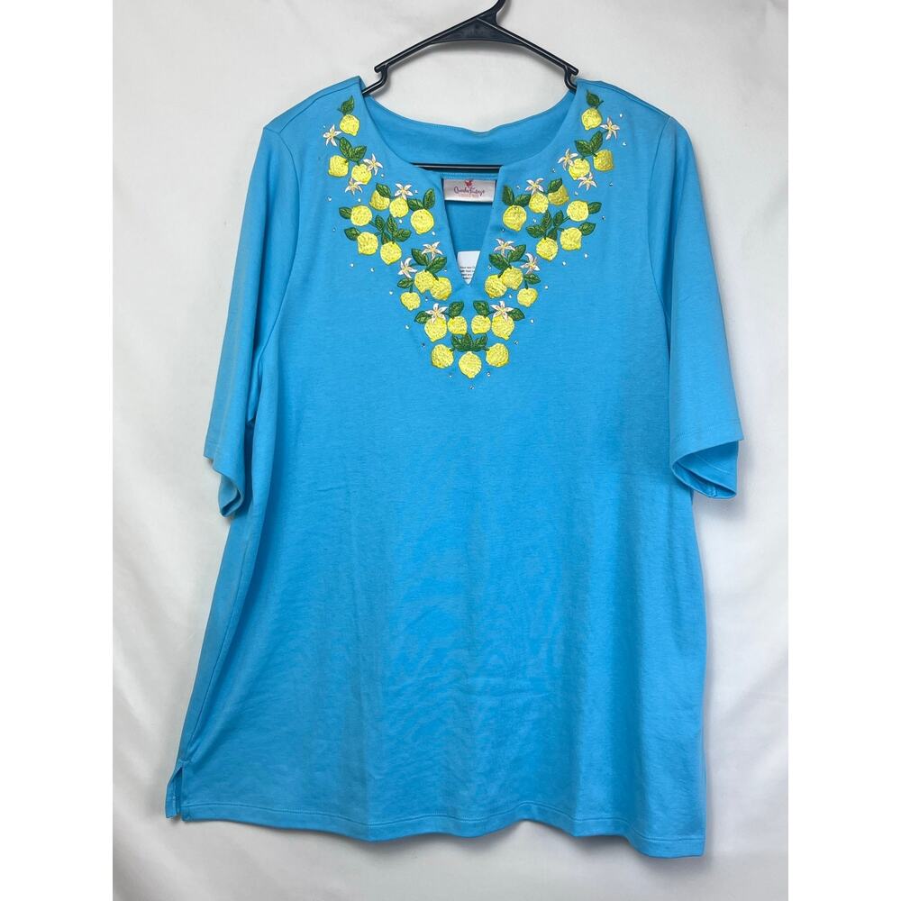 NWT Quacker Factory Womens 1X Blue Embroidered Short Sleeve Knit Summer Blouse